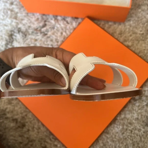 Hermes White Slide Sandals 38.5 - Picture 9 of 15